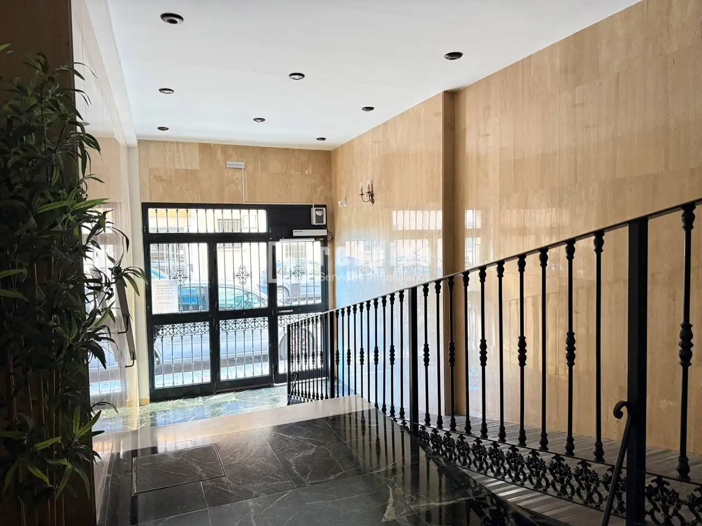 Piso en venta en Parque Ayala - Jardín de la Abadía - Huelín