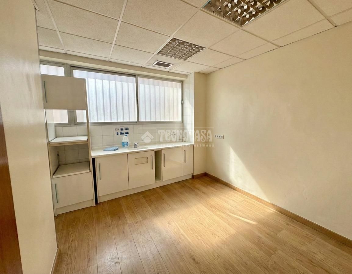 Local en venta en Leganés con Terraza