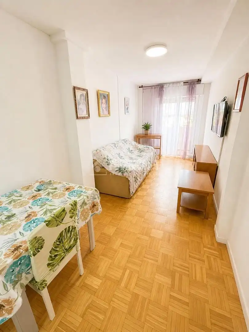 Habitación de Piso en venta en Madrid con Terraza