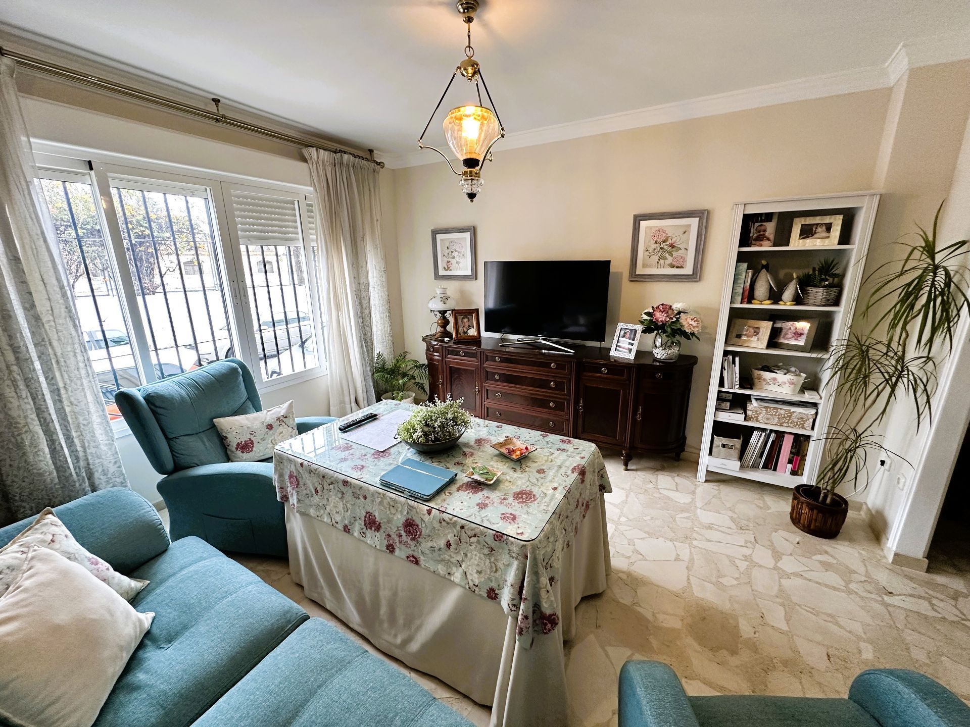 Living room of Single-family semi-detached for sale in Motril  with Air Conditioner, Heating and Storage room