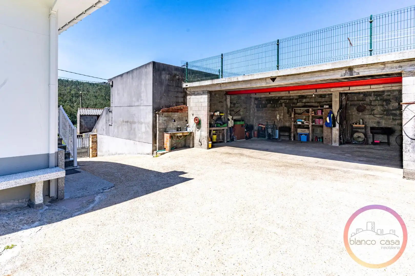 Parkplatz von Haus oder Chalet zum Verkauf in Cabana de Bergantiños mit Abstellraum und Möbliert