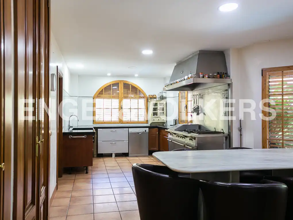 Cocina de Casa o chalet en venta en Picanya con Aire acondicionado, Calefacción y Jardín privado