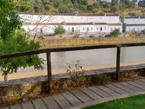 Vista exterior de Pis en venda en San Nicolás del Puerto amb Jardí privat, Traster i Moblat