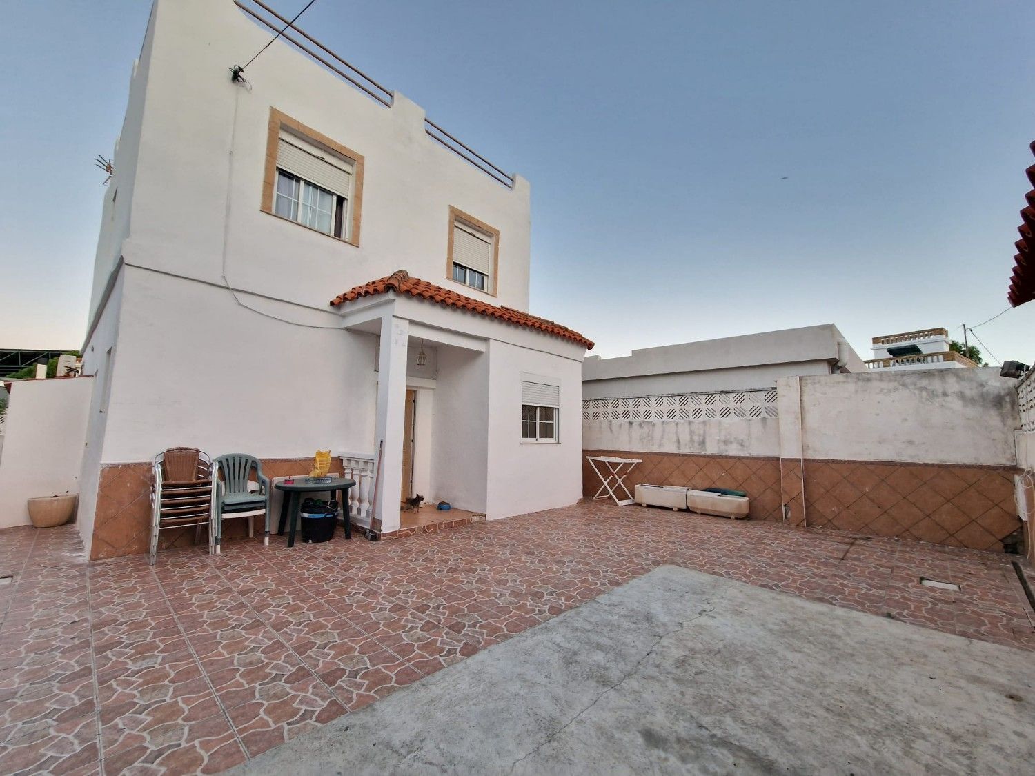 Exterior view of House or chalet for sale in Gandia  with Air Conditioner, Terrace and Storage room