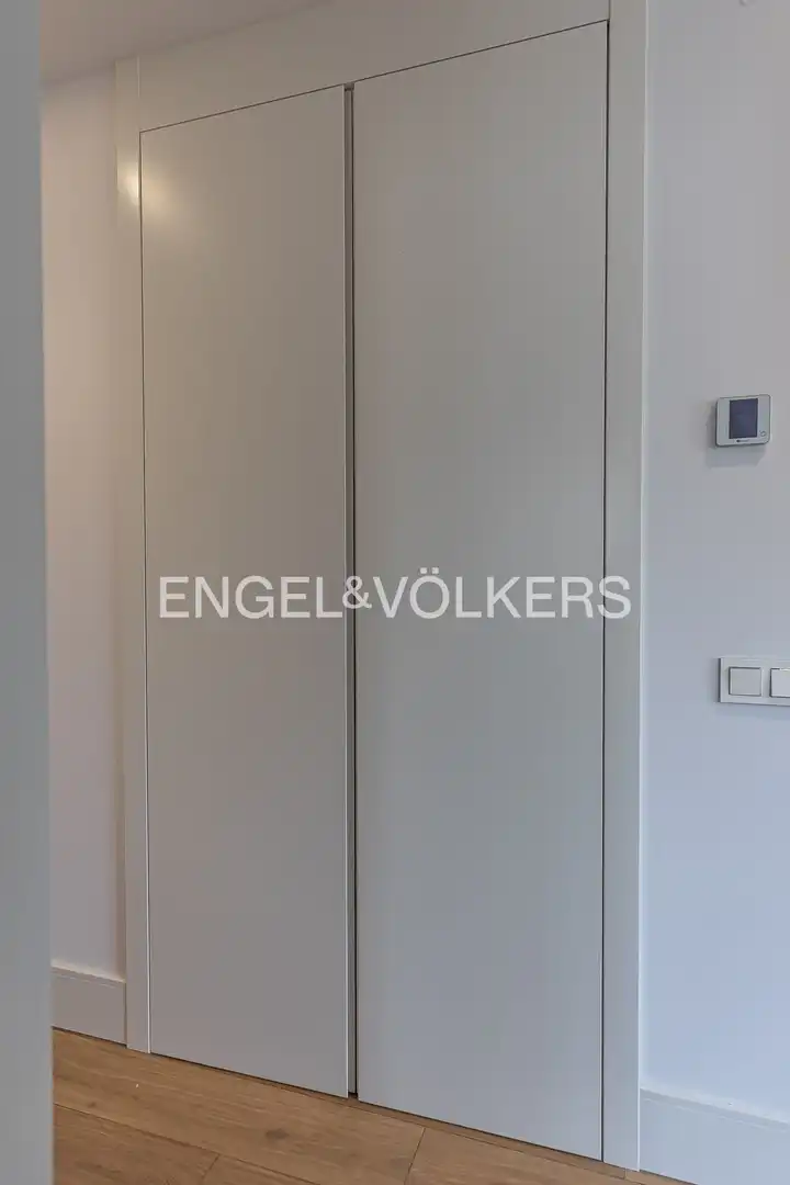 Exterior view of Flat for rent in Madrid  with Air Conditioner, Heating and Storage room