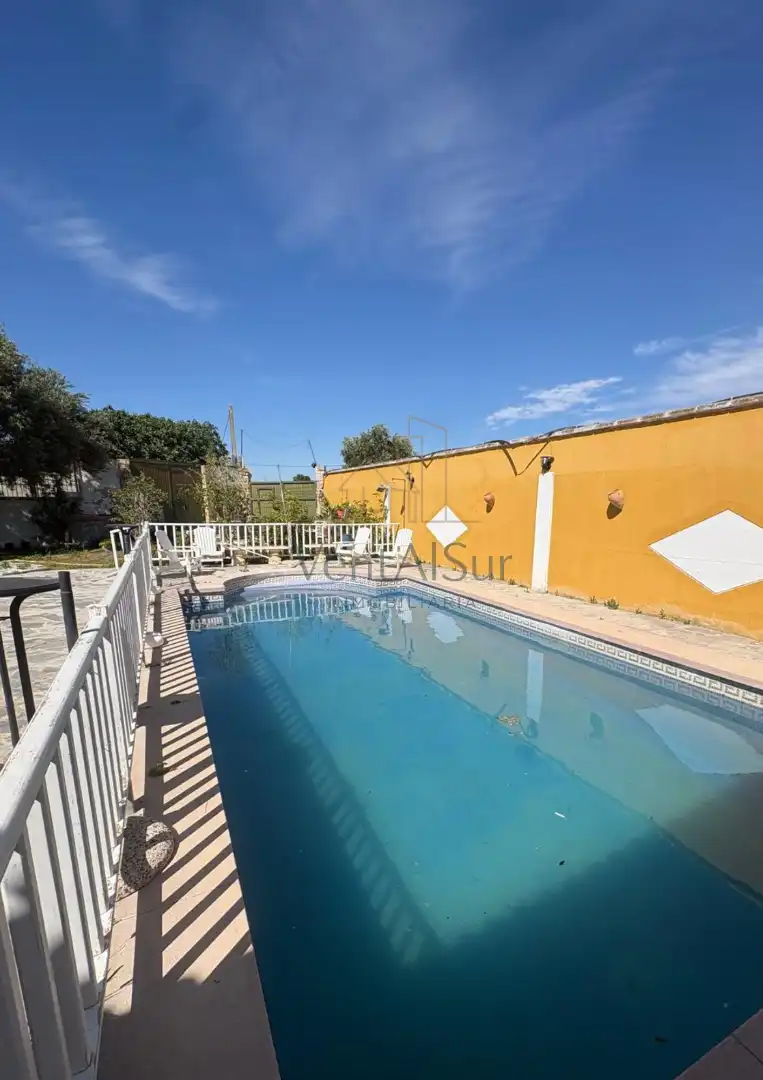 Piscina de Finca rústica en venta en Sanlúcar de Barrameda con Jardín privado, Piscina y Amueblado