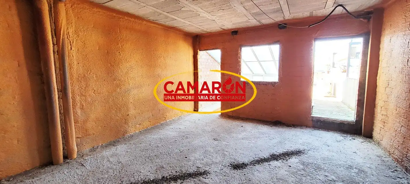 Casa adosada en venda en Coria del Río