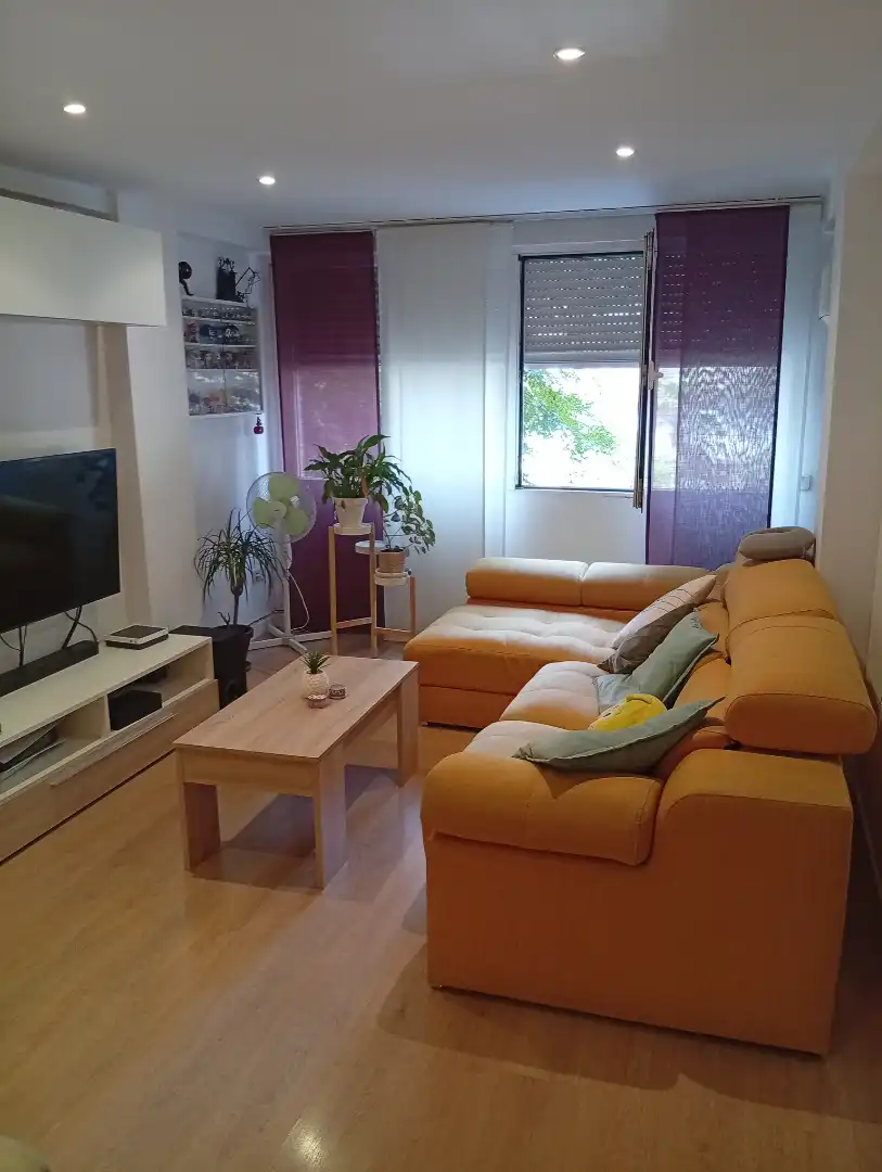 Sala d'estar de Pis en venda en Alcalá de Henares amb Aire condicionat, Calefacció i Moblat