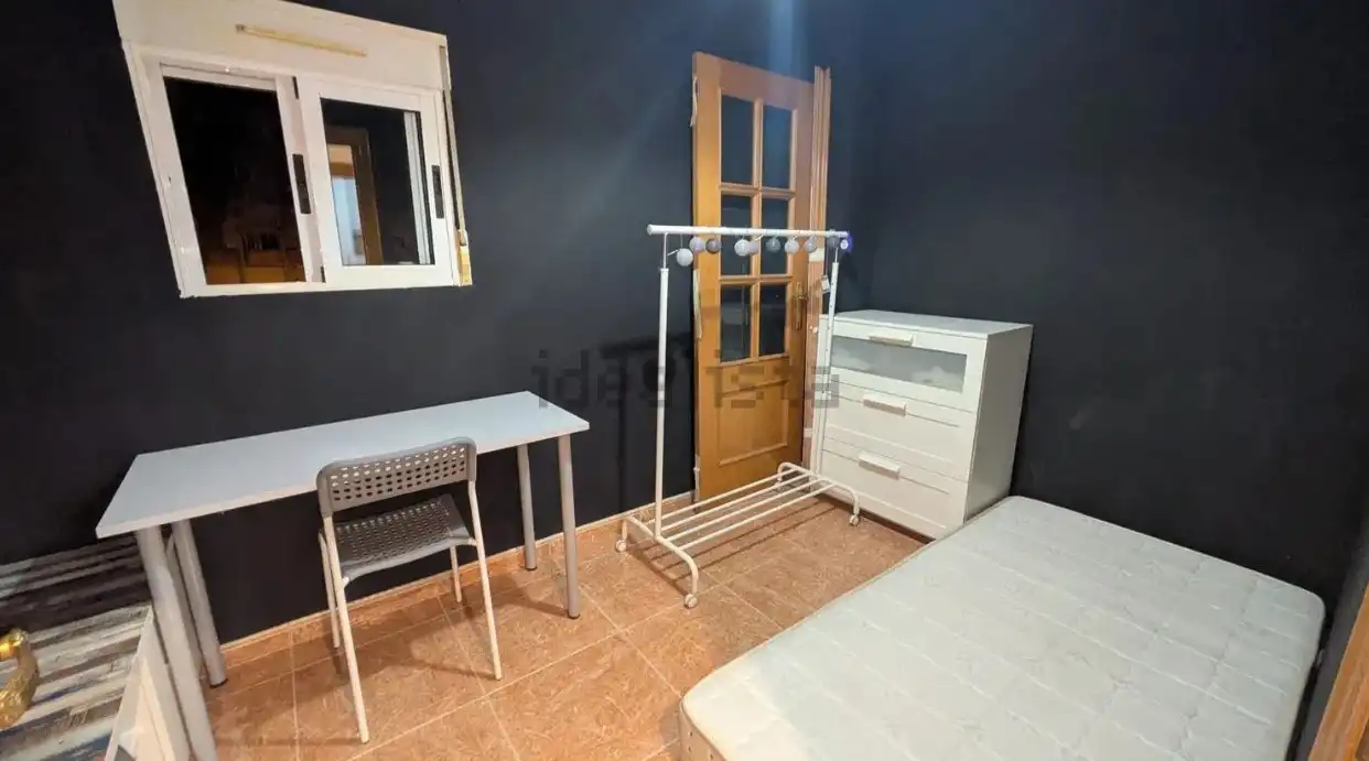 Bedroom of Flat for rent in Valencia  with Furnished, Oven and Washing machine