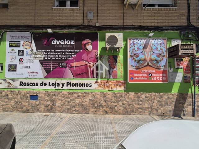Local comercial en Alquiler en Avenida Rafael Pérez del Álamo en Loja