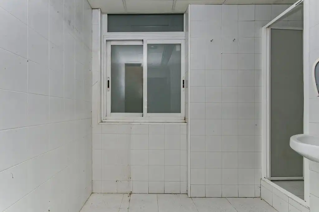 Business premises for sale in C/ Galileu, imagen 24