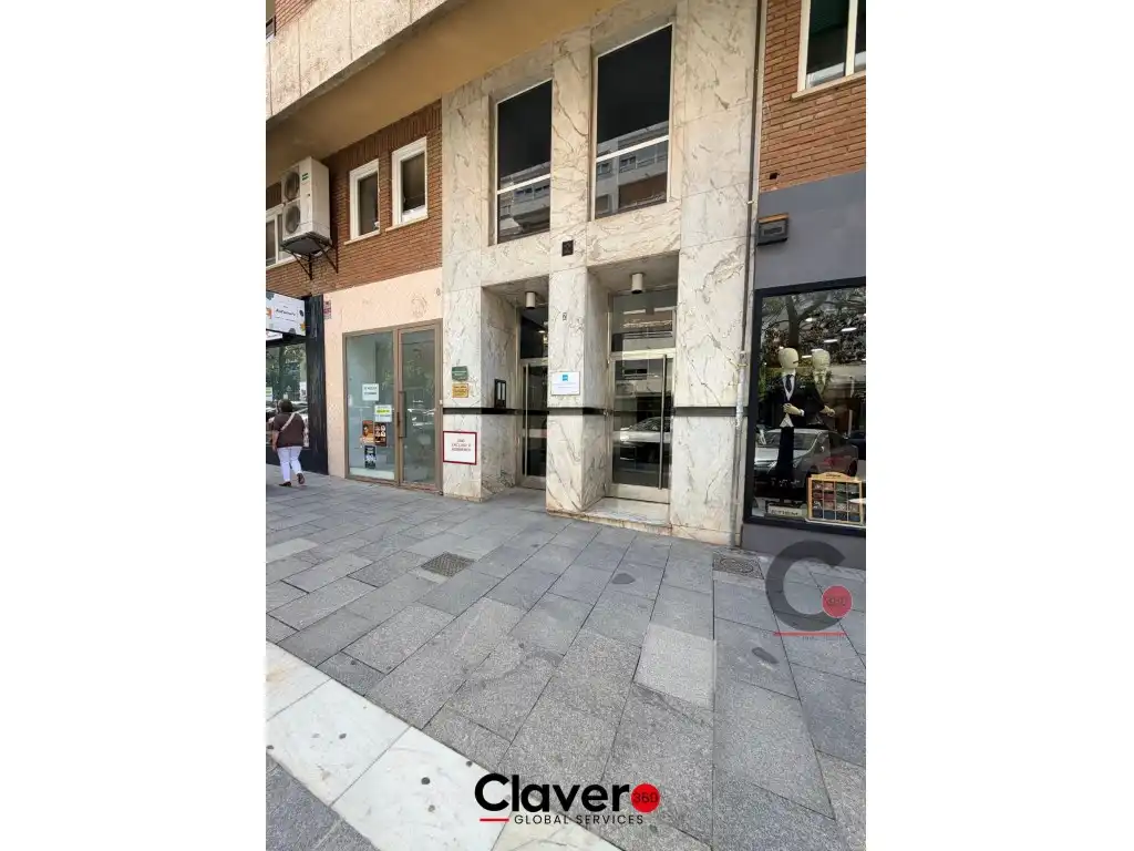 Individual de lloguer a Avenida Fernando Calzadilla, imagen 4