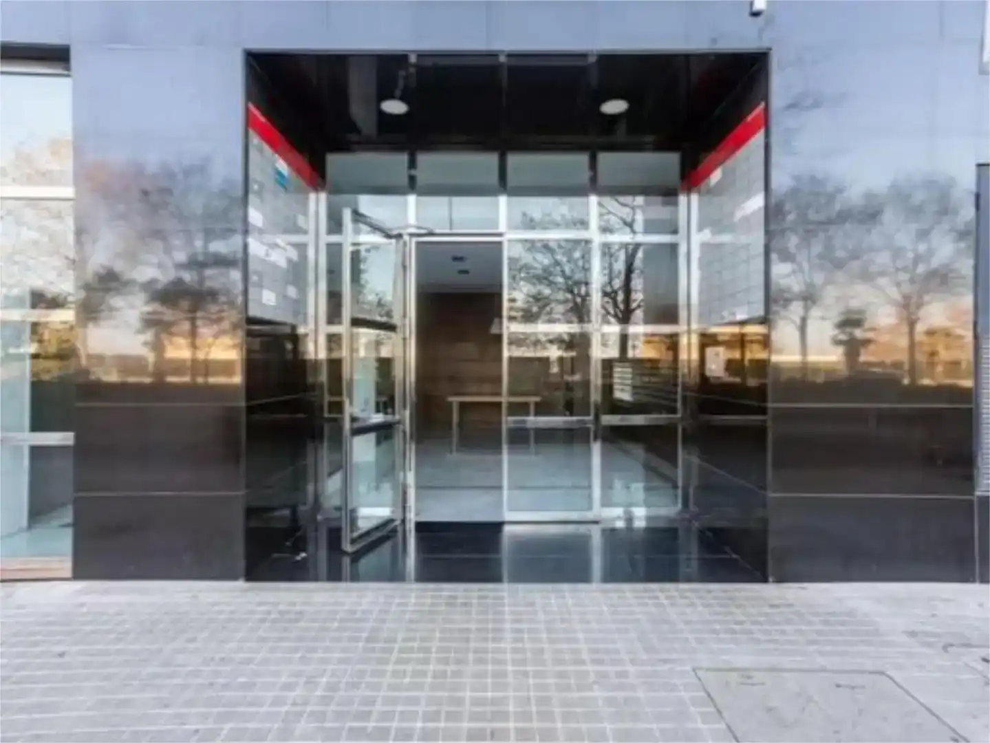 Exterior view of Apartments for rent in  Valencia Capital  with Air Conditioner