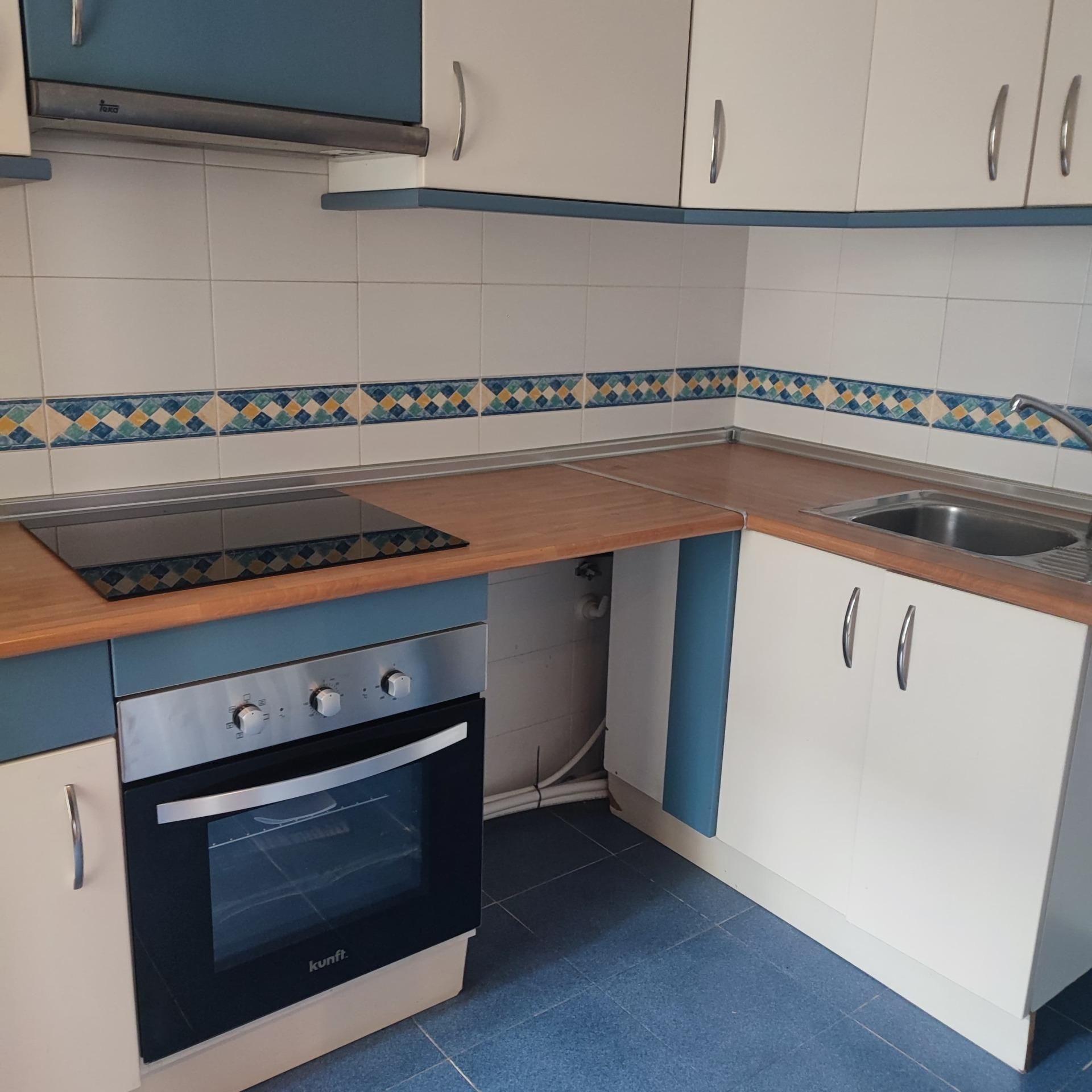 Kitchen of Flat for sale in El Viso de San Juan  with Air Conditioner, Heating and Terrace