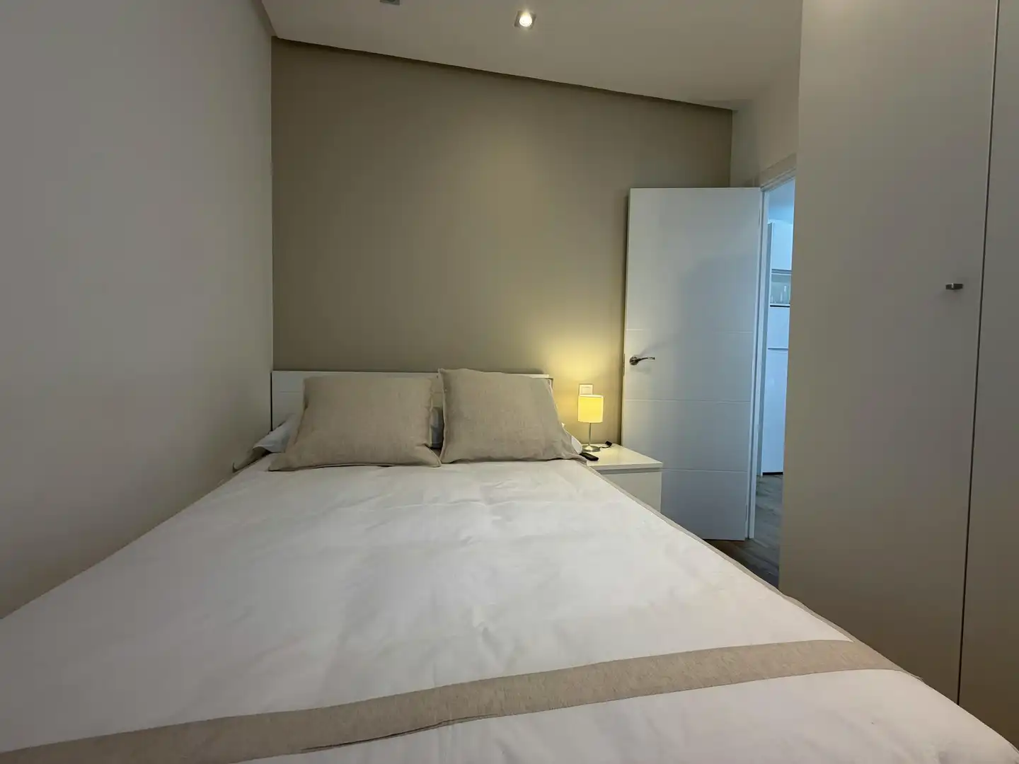 Bedroom of Flat for rent in Madrid  with Air Conditioner, Heating and Furnished