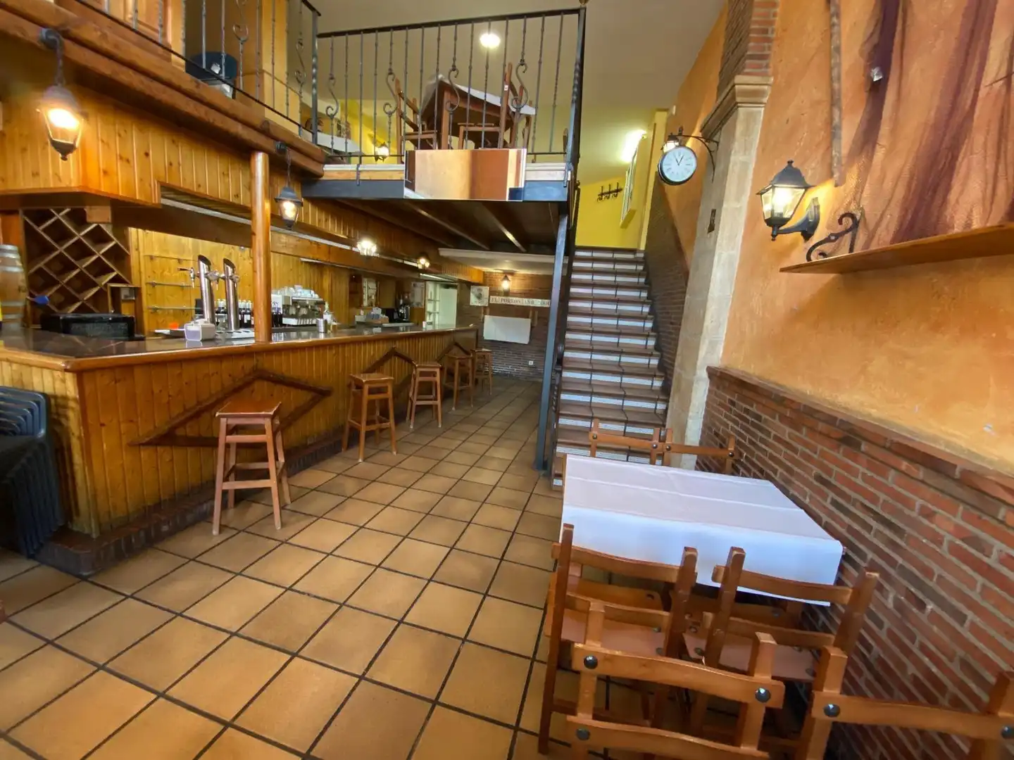 Business premises for sale in Santoña, imagen 3