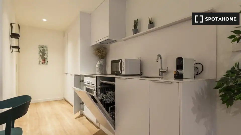 Habitació a Sant Pere, Sta. Caterina i la Ribera