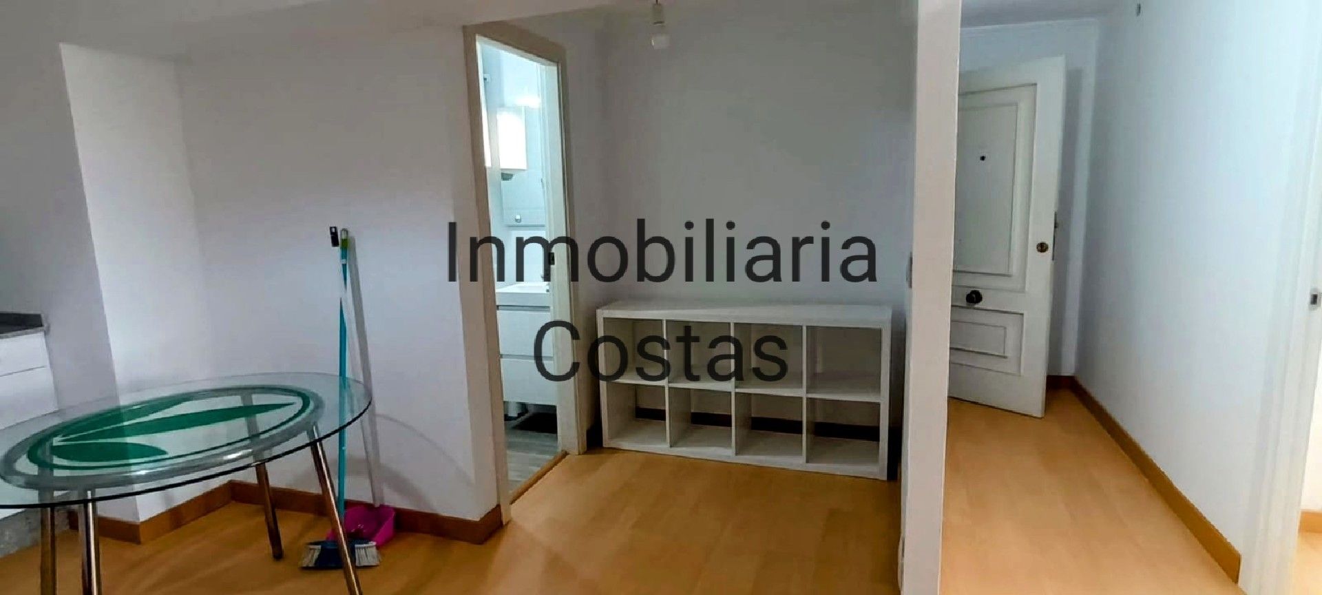 Piso en venta en Berbés - Peritos