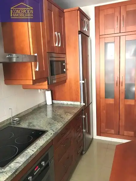 Cuina de Apartament de lloguer en Córdoba amb Aire condicionat, Calefacció i Moblat