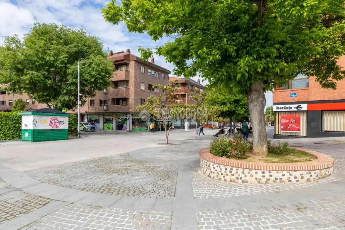 Außenansicht von Wohnung zum Verkauf in Las Rozas de Madrid mit Klimaanlage und Heizung