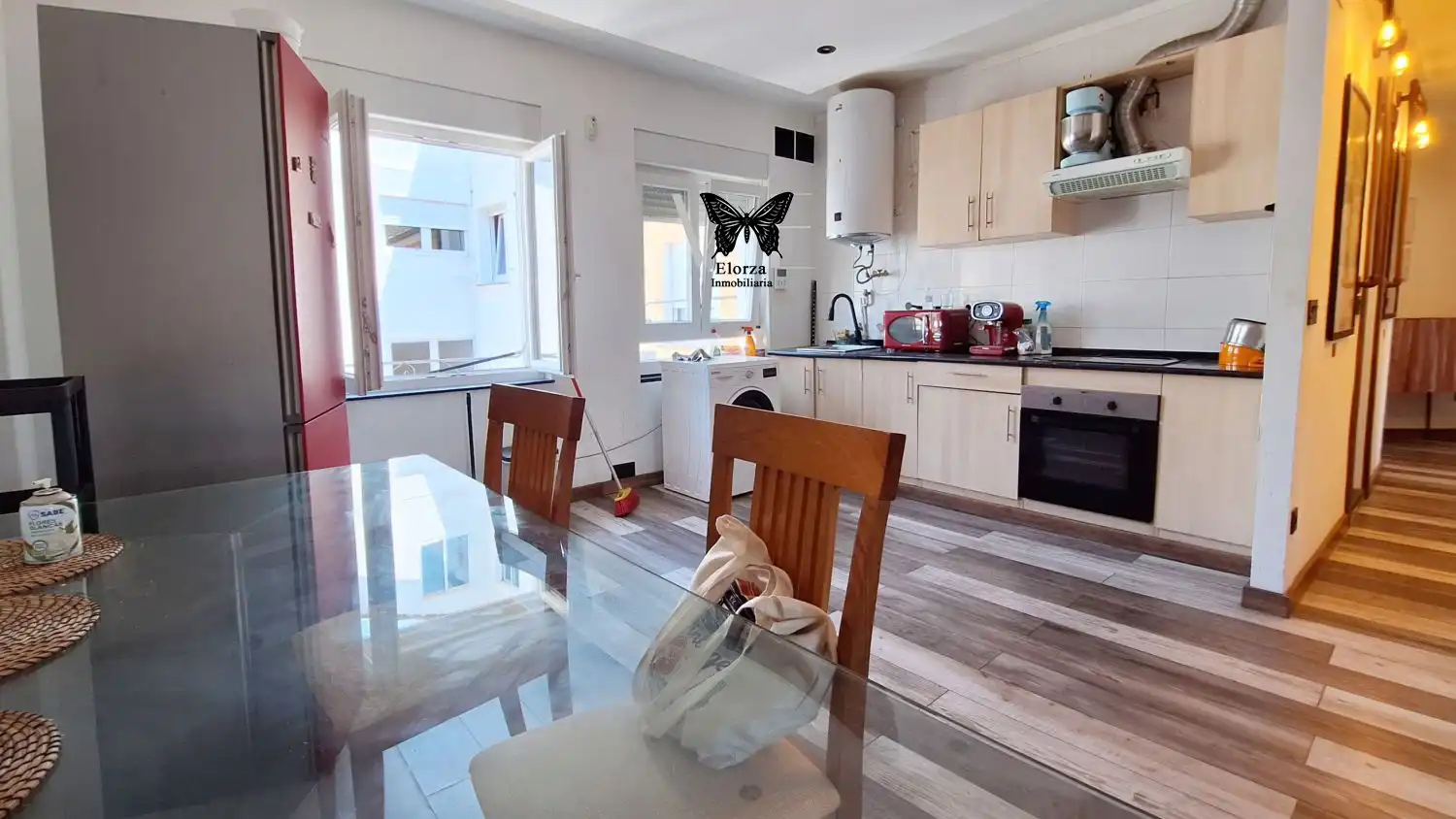 Cocina de Piso de alquiler en Oviedo  con Amueblado y Balcón