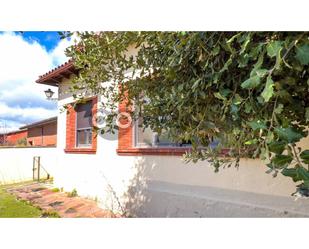 Exterior view of House or chalet for sale in Seva  with Air Conditioner, Heating and Private garden