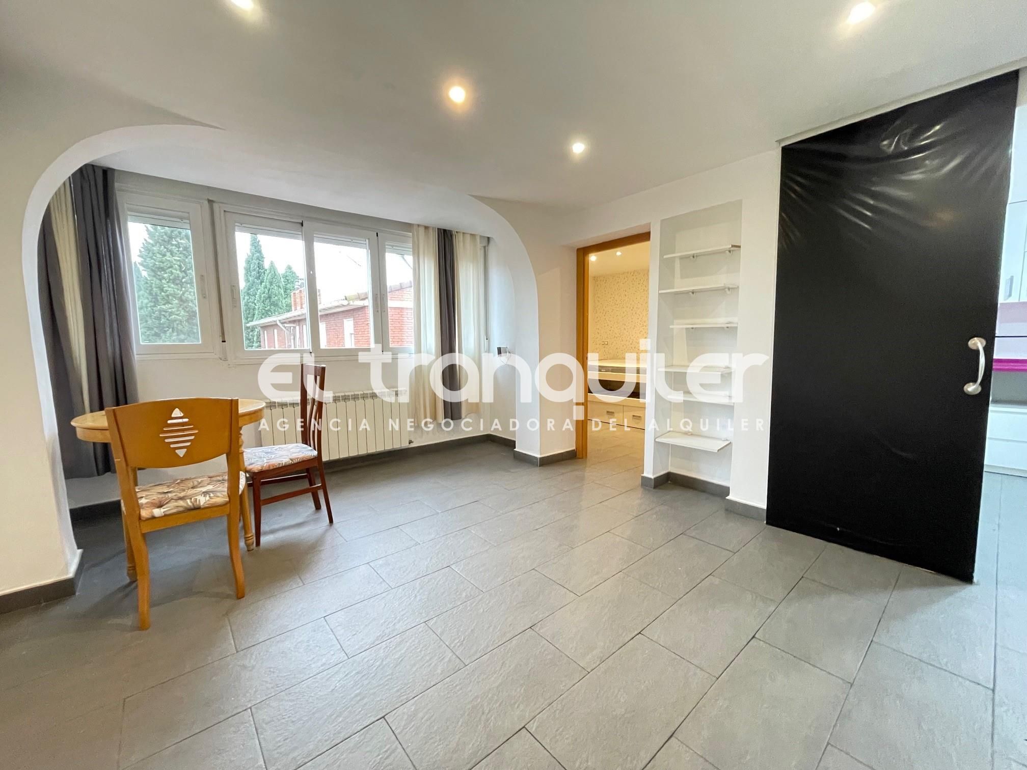 Sala de estar de Piso de alquiler en Torrejón de Ardoz con Aire acondicionado y Amueblado