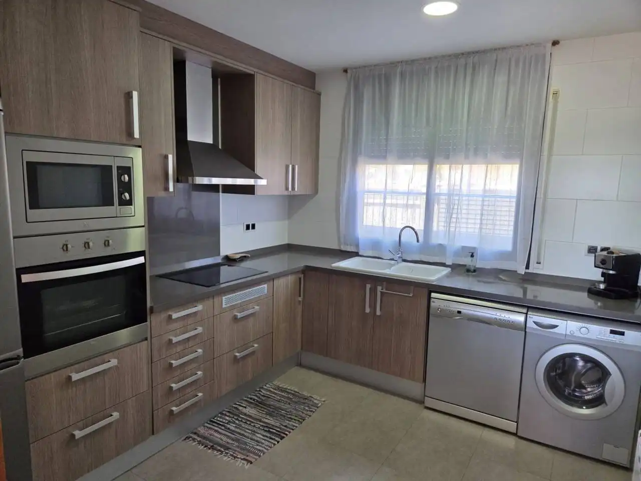 Cocina de Casa o chalet en venta en Cunit con Aire acondicionado, Calefacción y Jardín privado