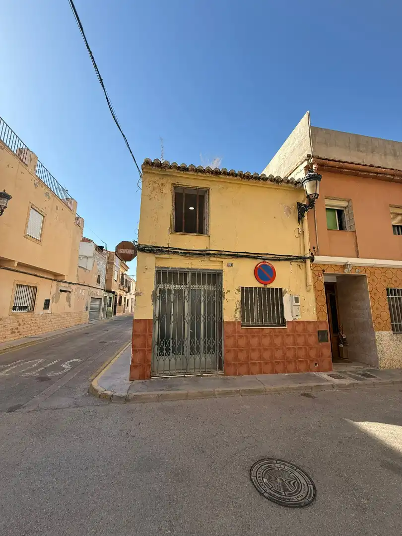 Adossat amb jardí en venda a Carrer Ramón y Cajal, imagen 5