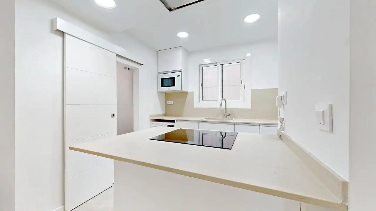 Flat with terrace for sale in Calle BAC DE RODA, imagen 17