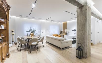 Sala d'estar de Apartament en venda en  Madrid Capital amb Aire condicionat, Calefacció i Traster