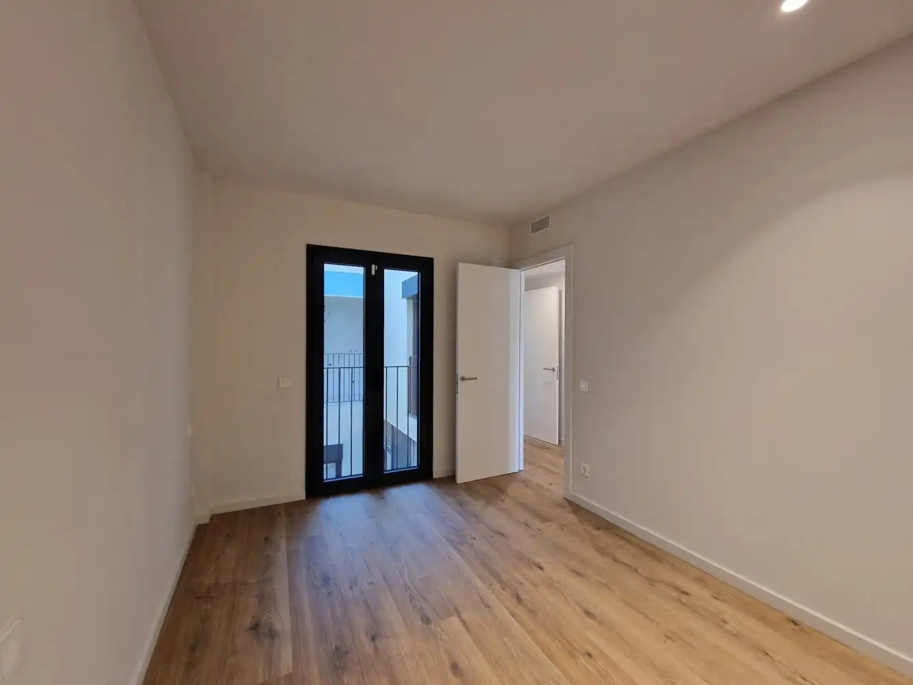 Bedroom of Attic for sale in Girona  with Air Conditioner, Heating and Terrace