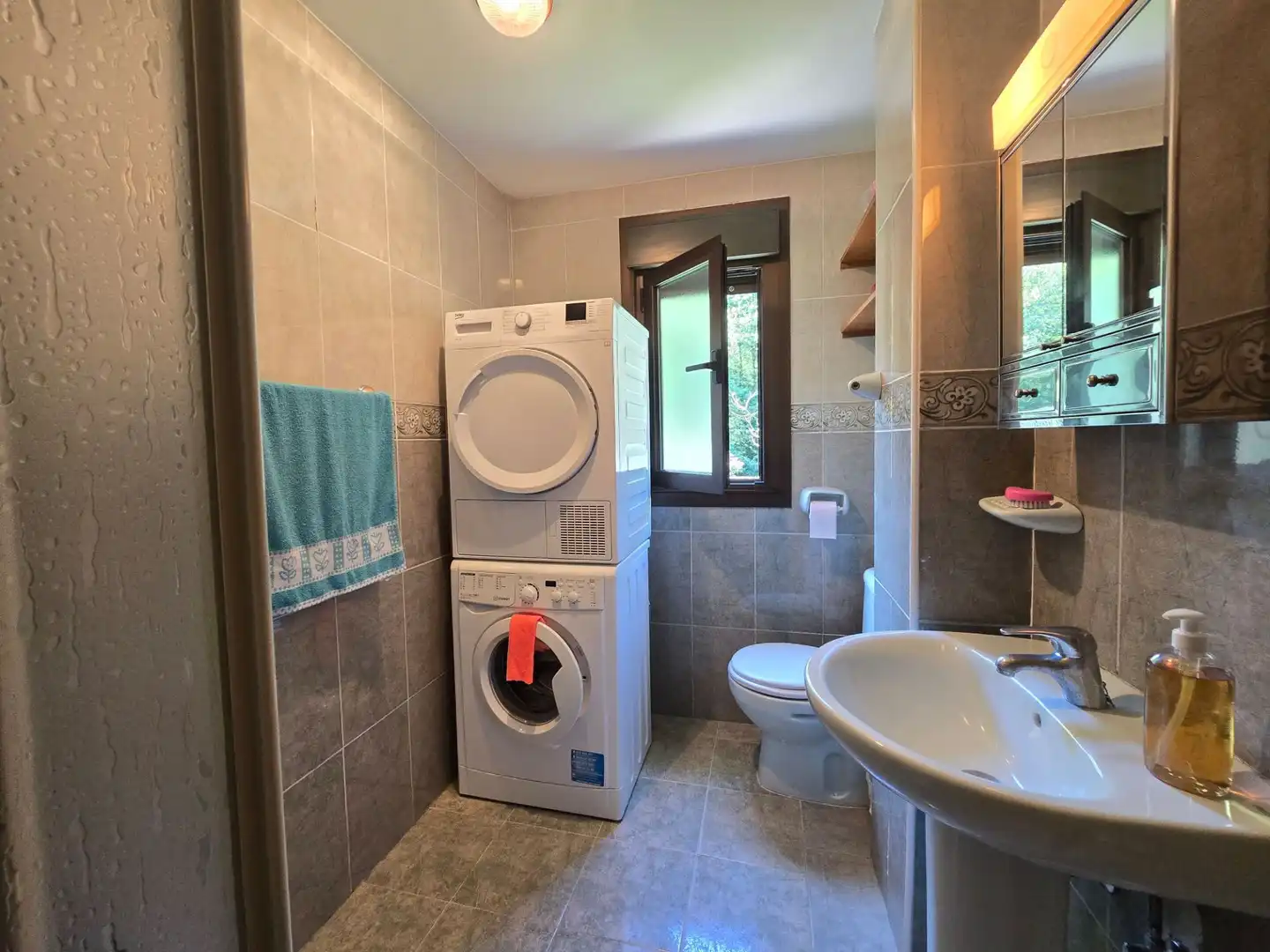 Baño de Casa o chalet en venta en Llanes con Calefacción, Jardín privado y Trastero
