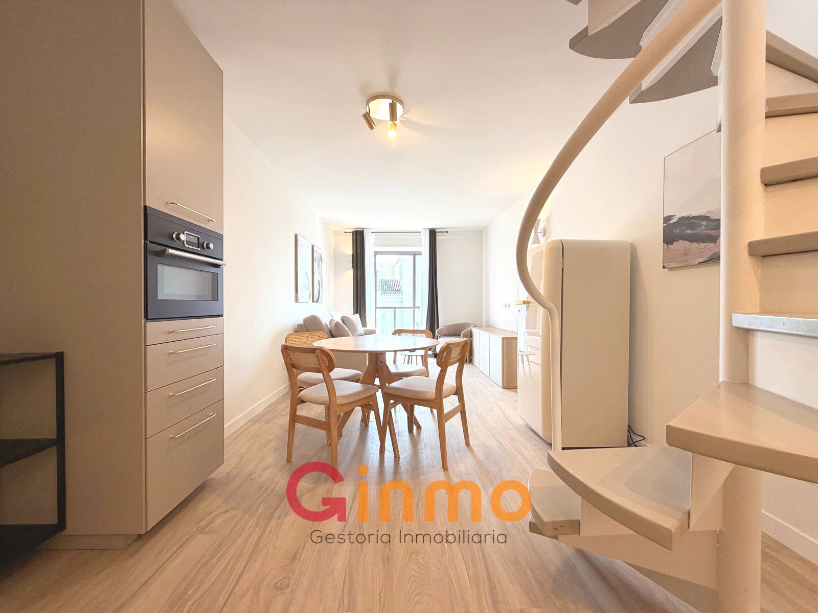 Habitación de Ático de alquiler en  Madrid Capital con Aire acondicionado, Calefacción y Terraza