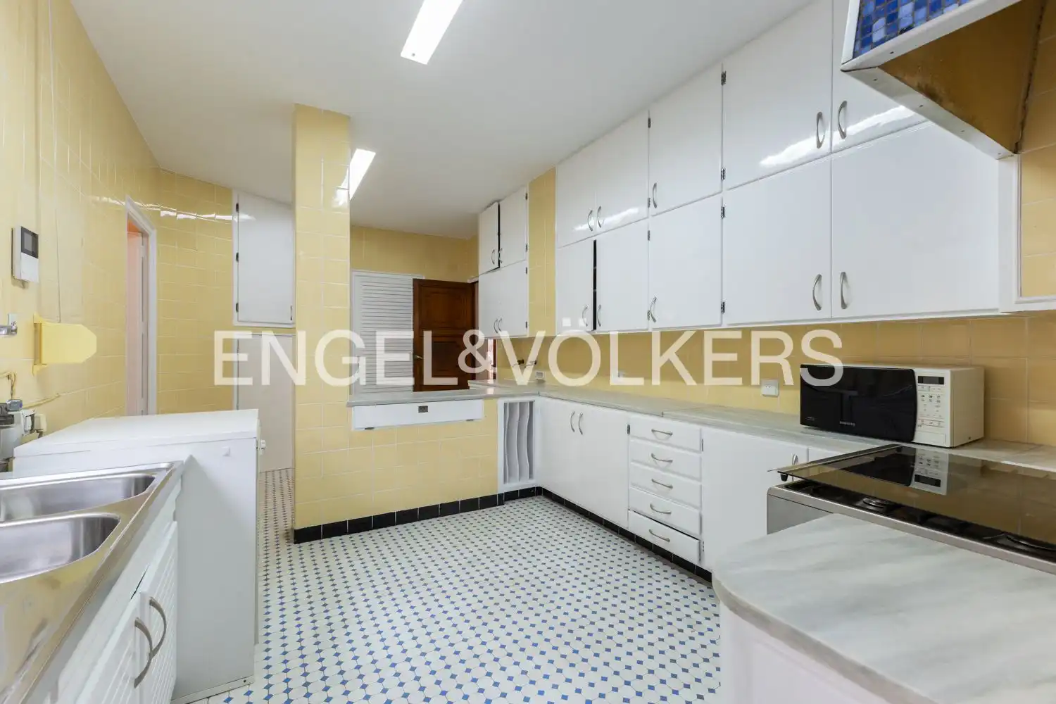Küche von Wohnung zur Miete in Valencia mit Klimaanlage, Heizung und Terrasse