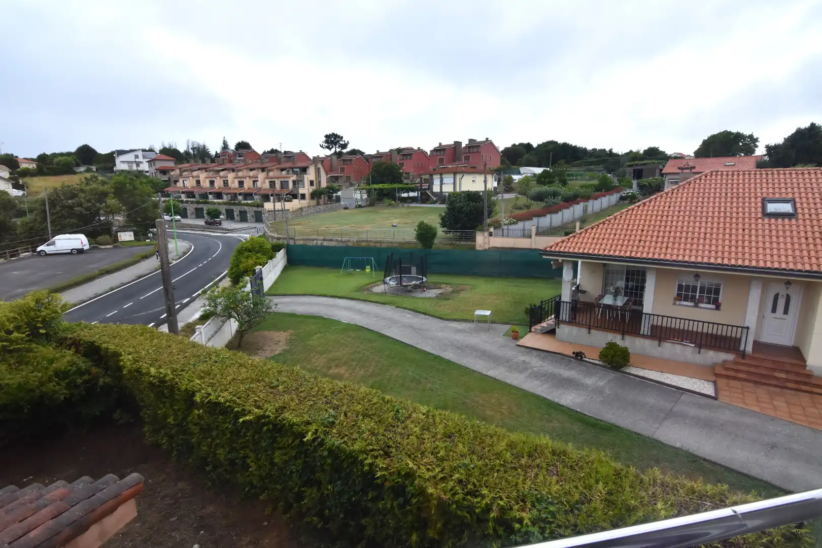 Vista exterior de Casa o chalet en venta en Miño con Calefacción, Jardín privado y Parquet