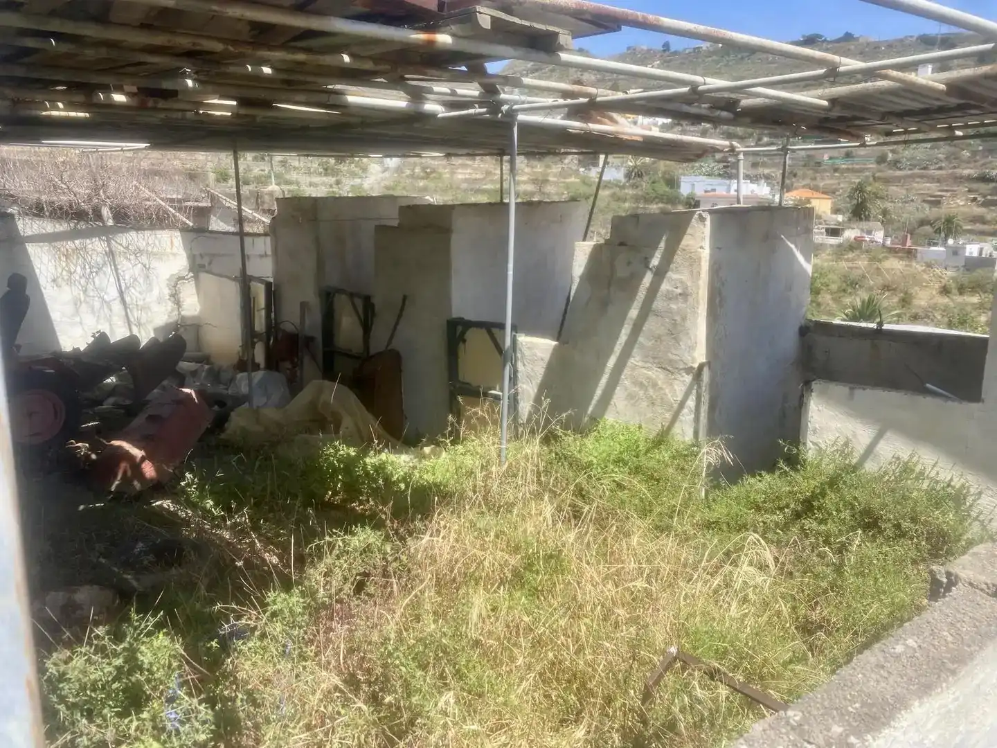 Finca rústica en venta en Telde con Jardín privado, Trastero y Amueblado