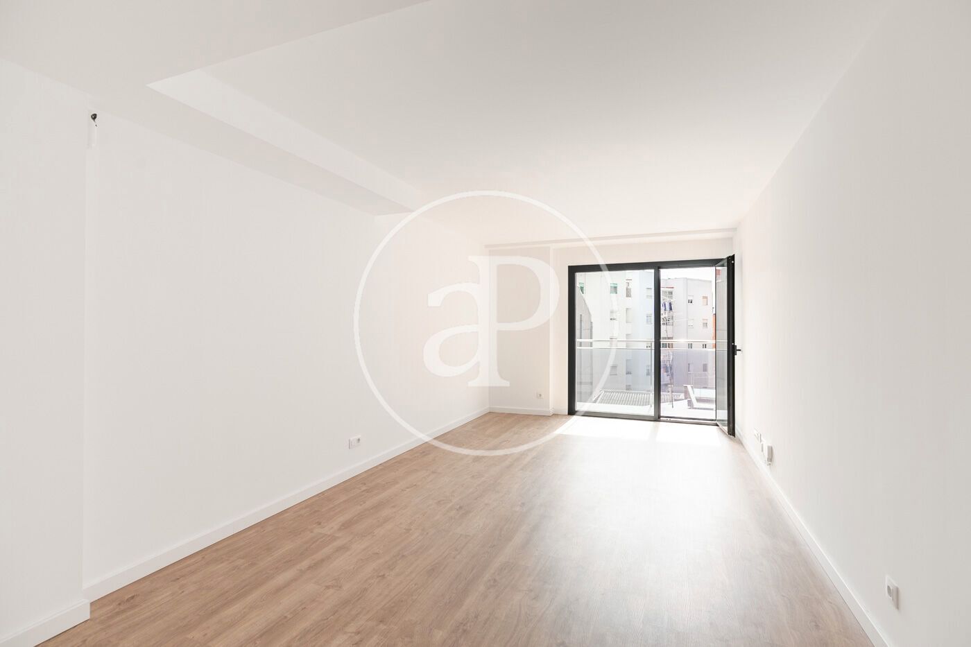 Living room of Flat for sale in L'Hospitalet de Llobregat  with Air Conditioner, Heating and Terrace