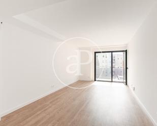 Living room of Flat for sale in L'Hospitalet de Llobregat  with Air Conditioner, Heating and Terrace