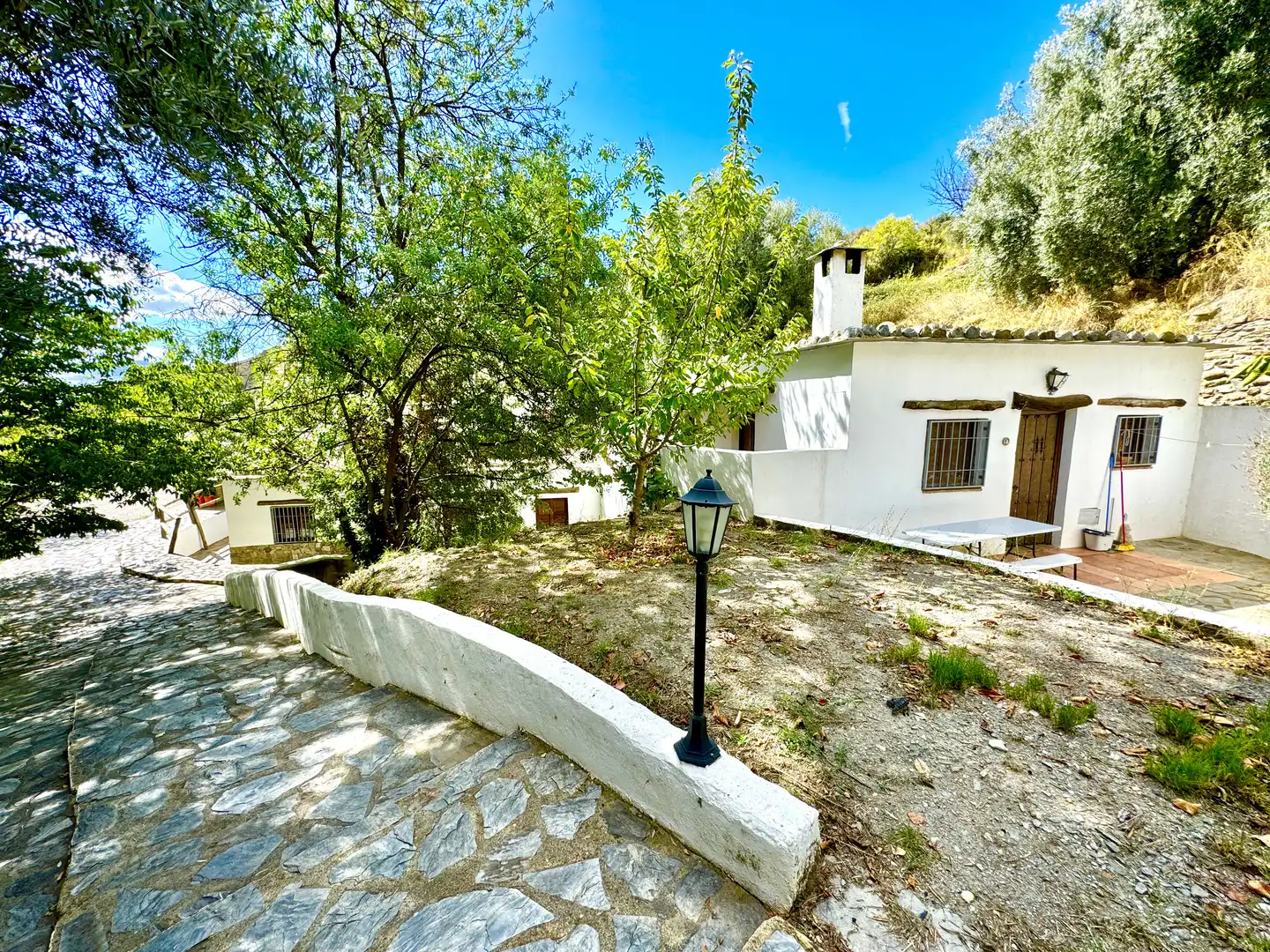 Vista exterior de Terreno en venta en Alpujarra de la Sierra
