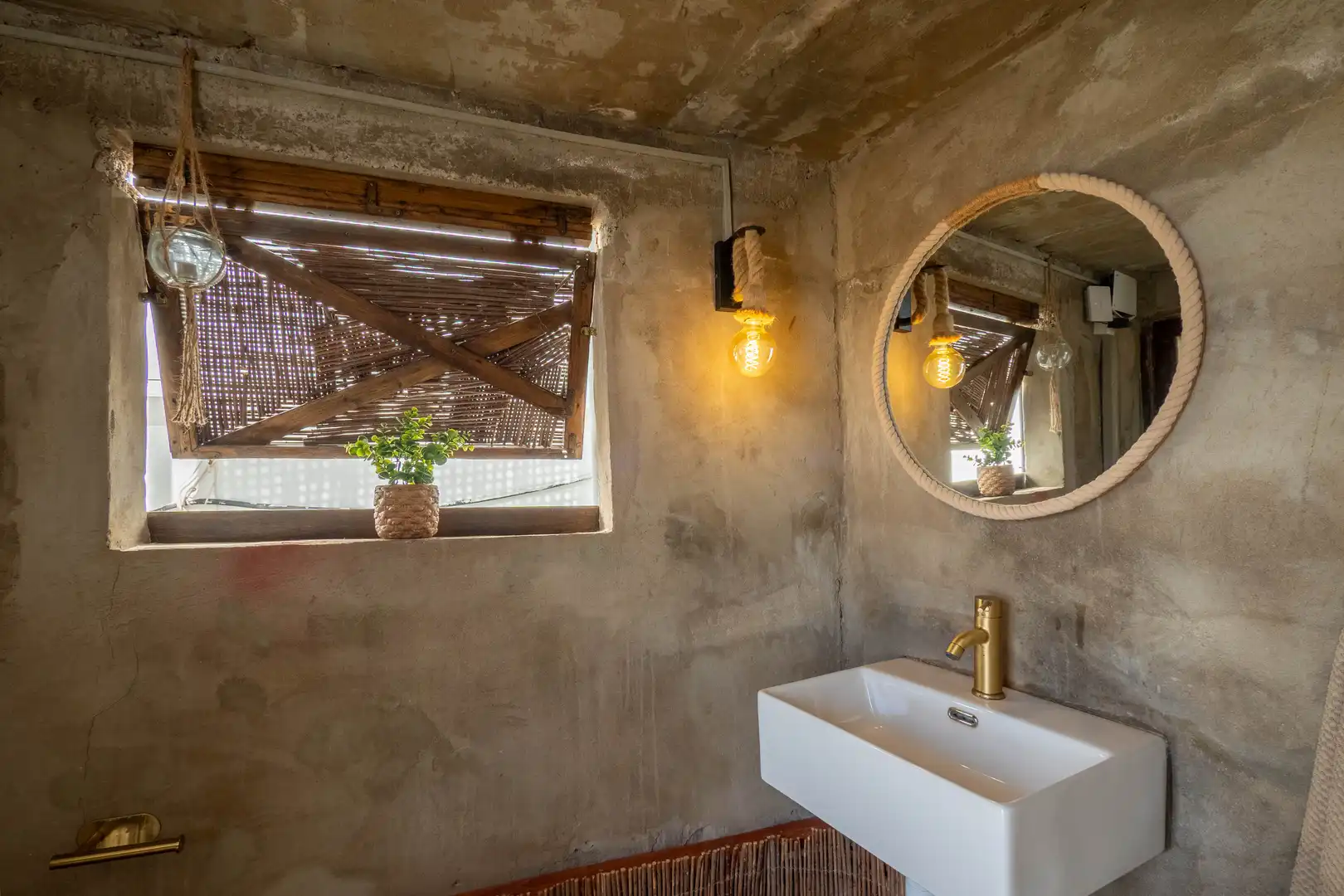 Baño de Dúplex de alquiler en Mogán con Aire acondicionado, Terraza y Amueblado