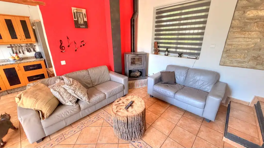Sala d'estar de Finca rústica en venda en Periana amb Terrassa, Traster i Piscina