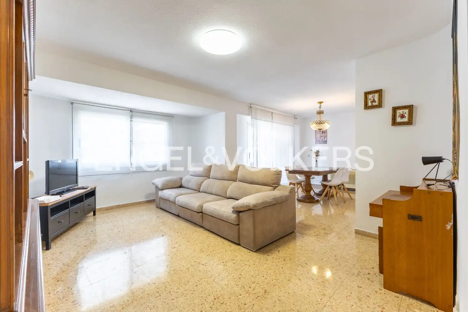 Exterior view of Flat for rent in Valencia  with Air Conditioner, Heating and Terrace
