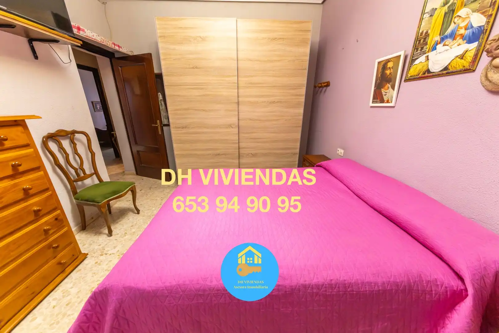 Bedroom of Houses for sale in Dos Hermanas  with Air Conditioner, Private garden and Terrace