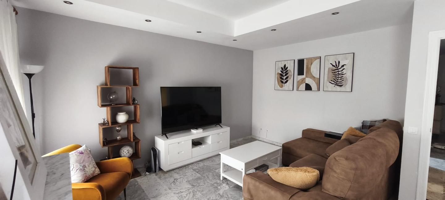 Living room of House or chalet for sale in  Sevilla Capital  with Air Conditioner, Heating and Storage room