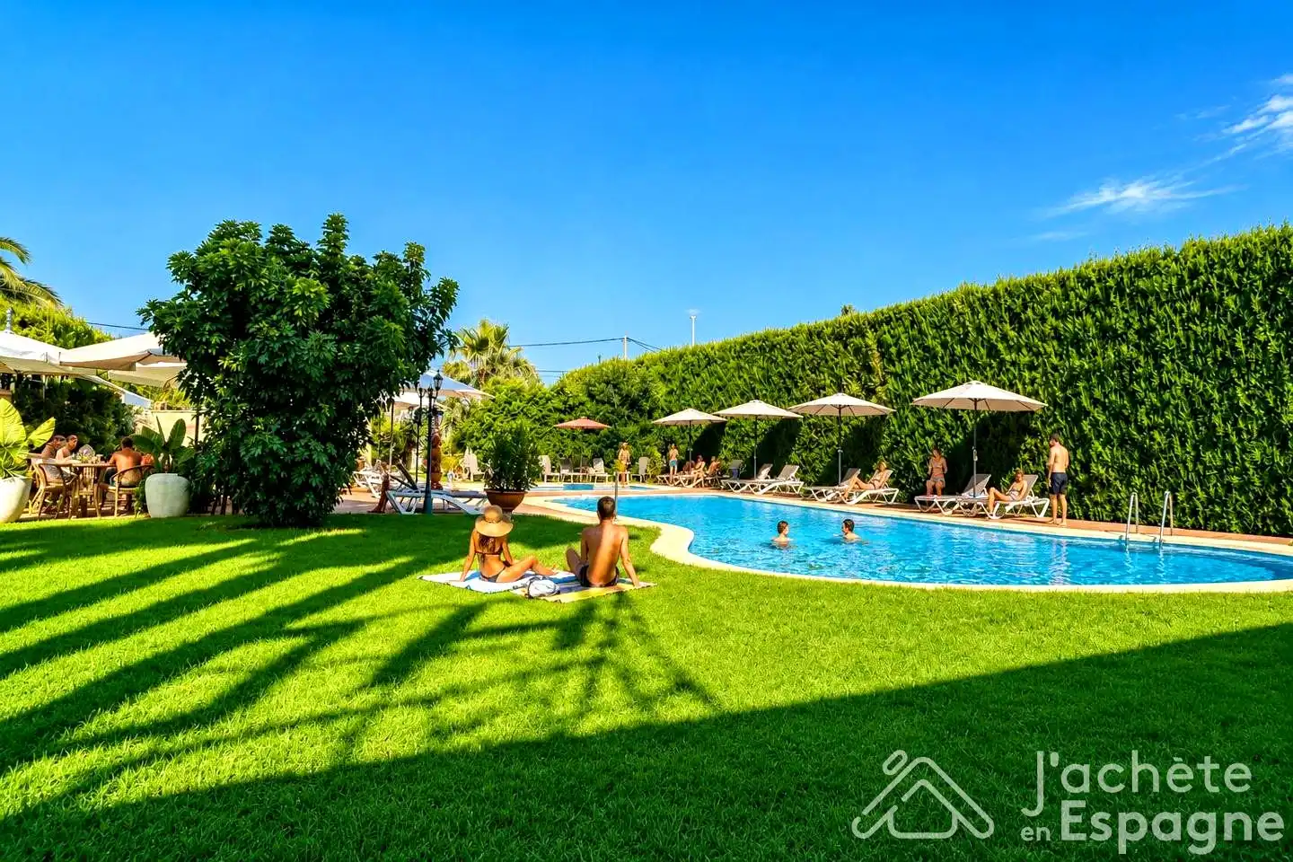 Swimming pool of Buildings for sale in Vinaròs
