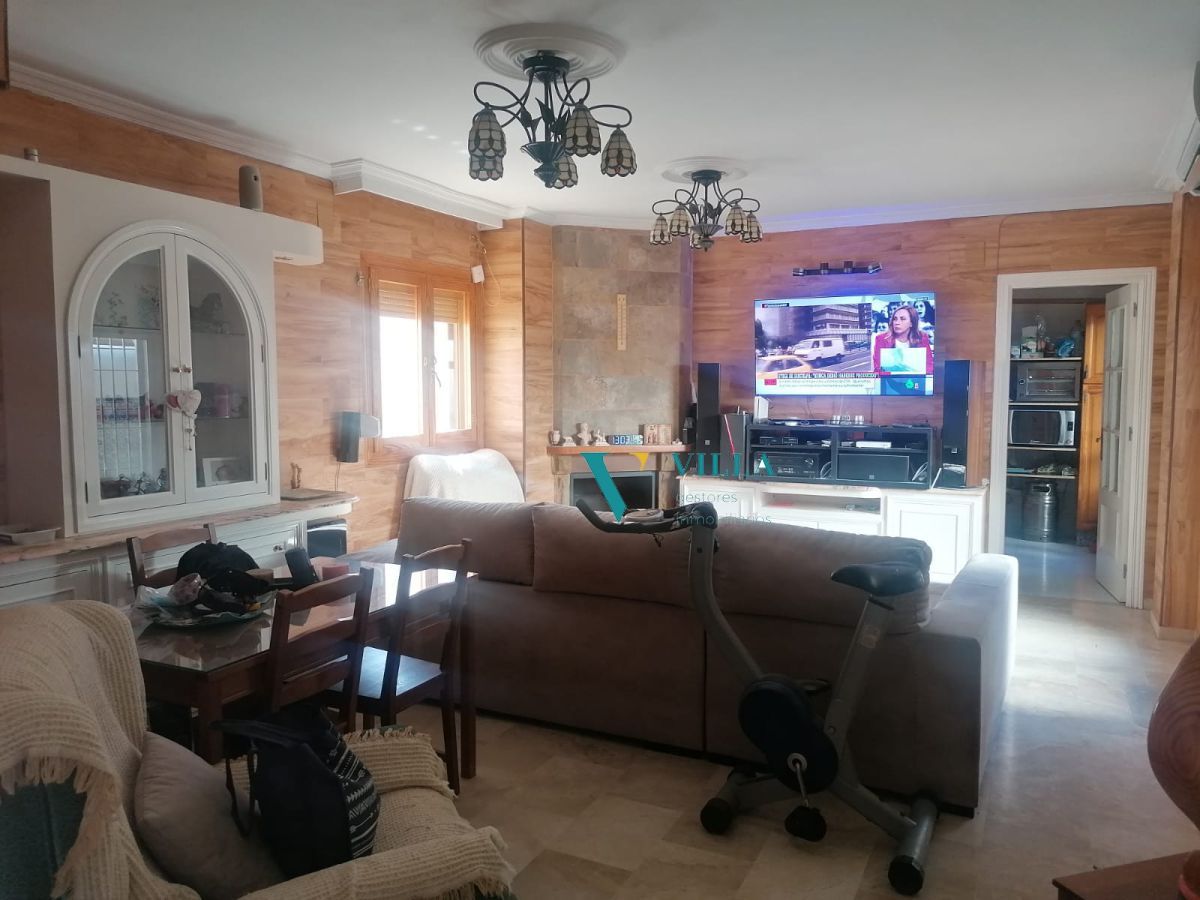 Sala d'estar de Casa o xalet en venda en Alcalá de Guadaira amb Traster