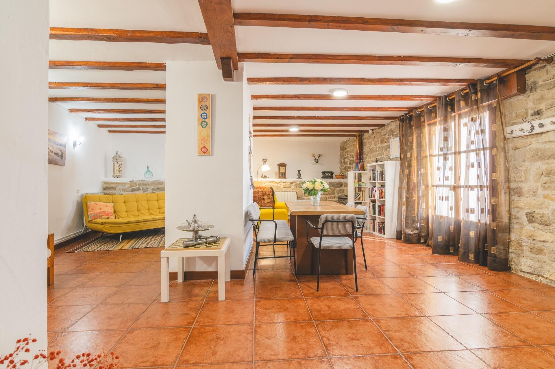 Sala d'estar de Finca rústica en venda en Eslava amb Jardí privat, Terrassa i Traster