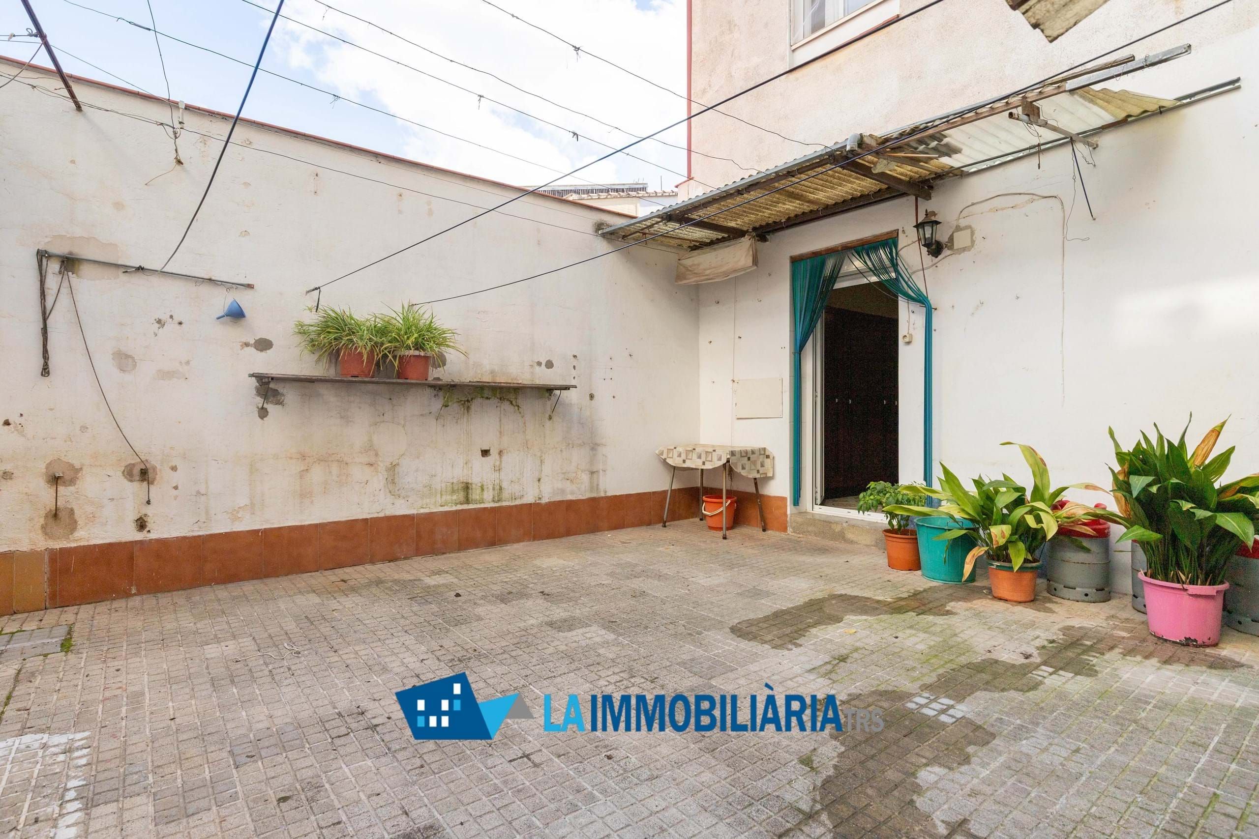Vista exterior de Piso en venta en Terrassa con Calefacción, Terraza y Trastero