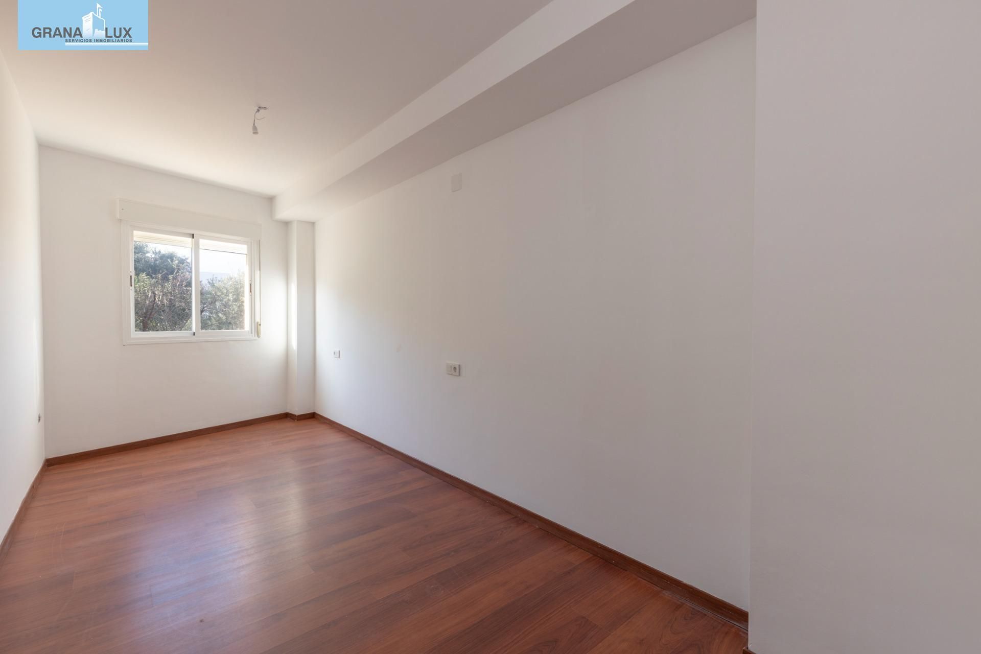 Bedroom of Flat for sale in La Zubia  with Air Conditioner and Terrace